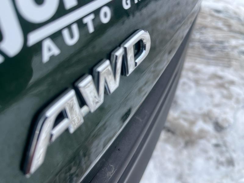 Toyota Sienna XLE 7-Passenger AWD 2021