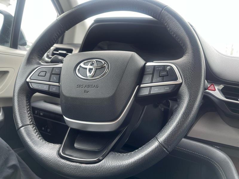 Toyota Sienna XLE 7-Passenger AWD 2021