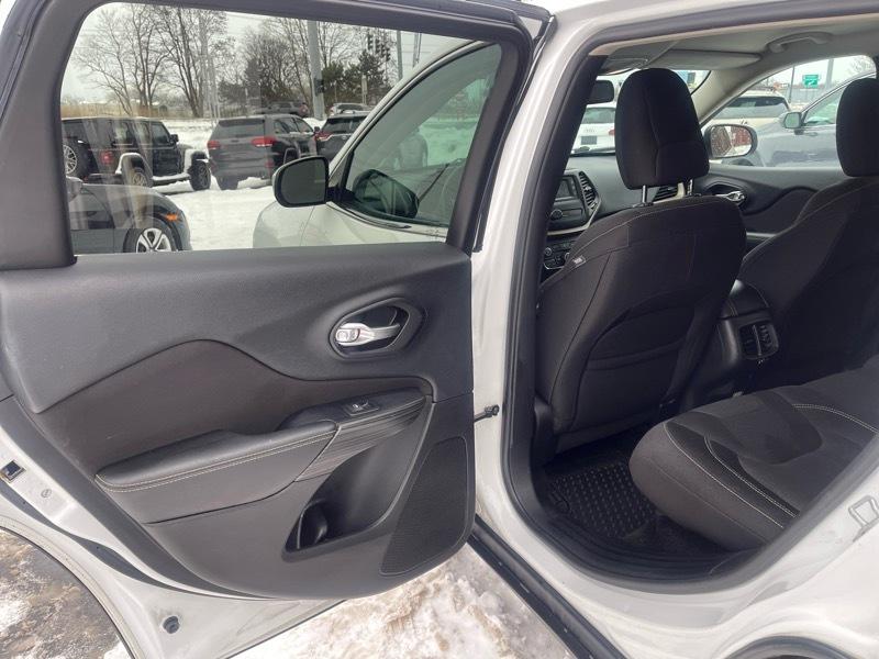 Jeep Cherokee Latitude 4WD 2015