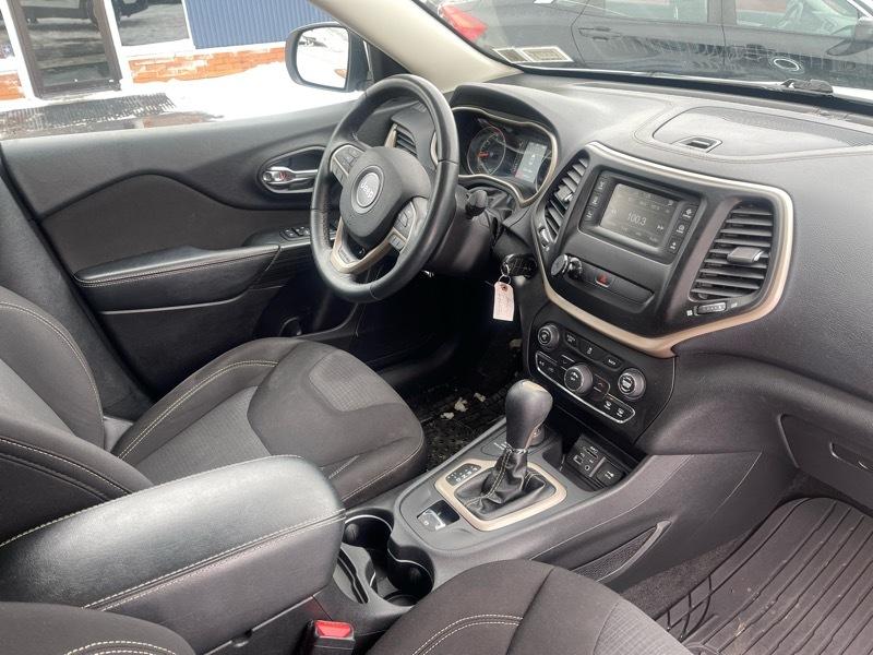 Jeep Cherokee Latitude 4WD 2015