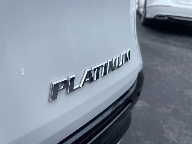 Toyota Sienna Platinum 7-Passenger AWD 2026