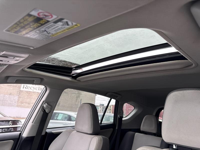 Toyota RAV4 XLE AWD 2015