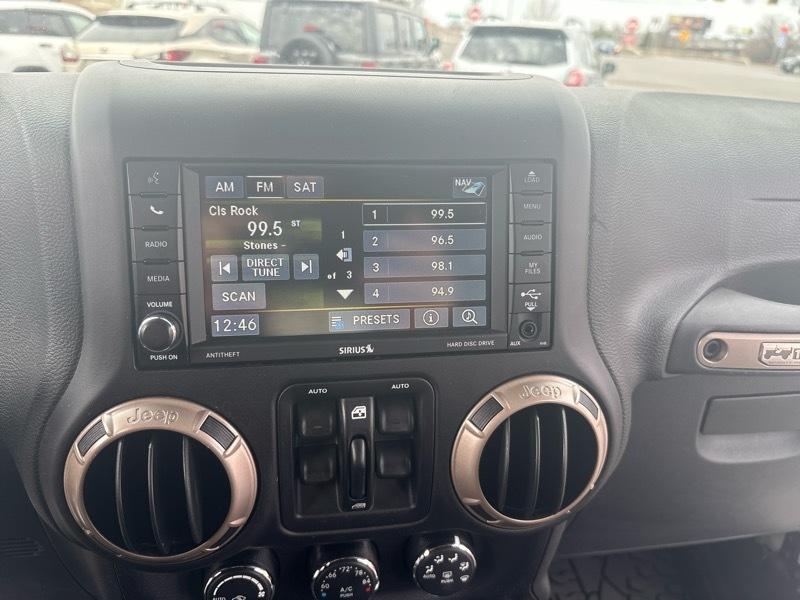 Jeep Wrangler 4WD 4dr Unlimited Sahara 2017