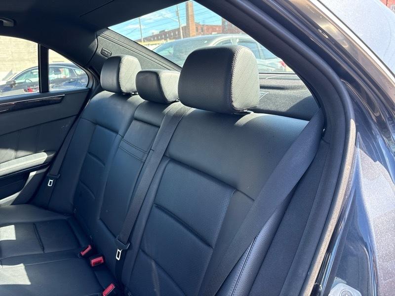 Mercedes-Benz E-Class E350 Sedan 4MATIC 2010