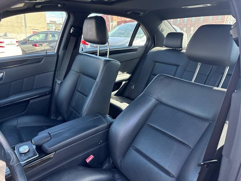 Mercedes-Benz E-Class E350 Sedan 4MATIC 2010