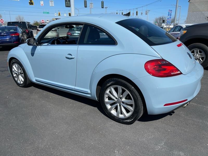Volkswagen Beetle 2.0T Turbo 2013