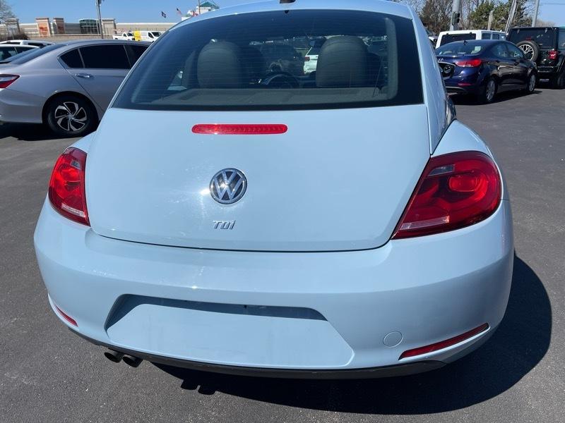 Volkswagen Beetle 2.0T Turbo 2013