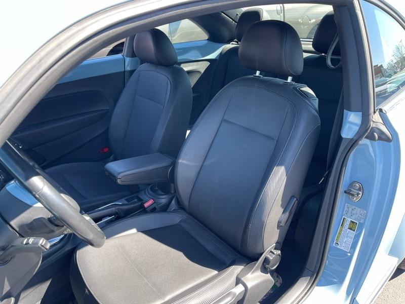 Volkswagen Beetle 2.0T Turbo 2013