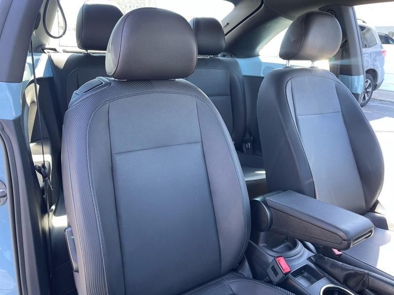 Volkswagen Beetle 2.0T Turbo 2013