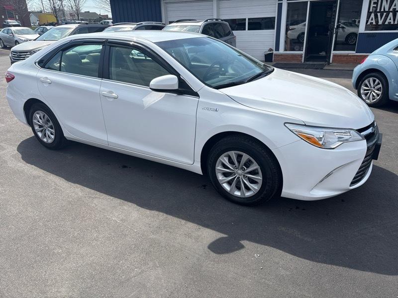 Toyota Camry Hybrid LE 2017