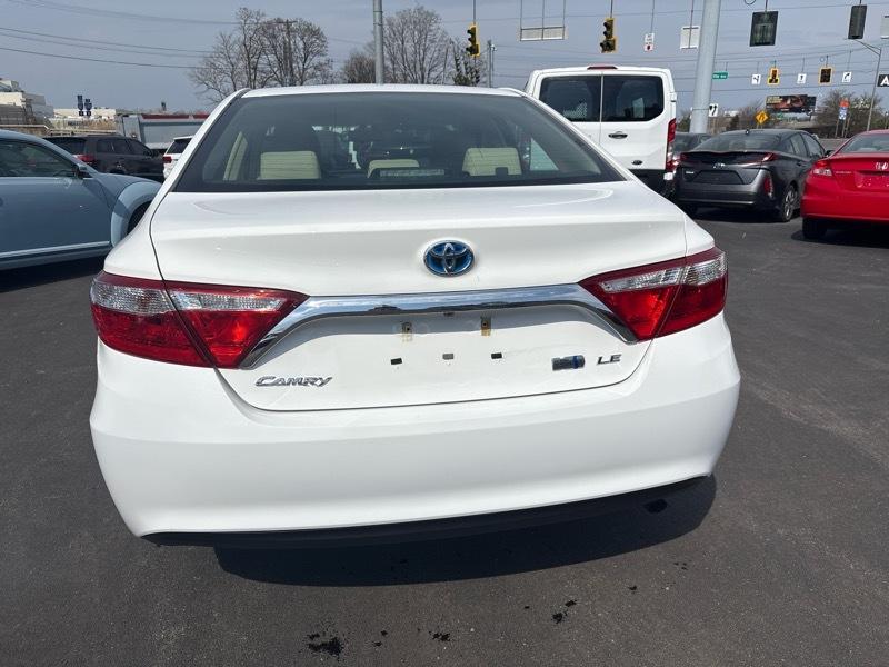 Toyota Camry Hybrid LE 2017