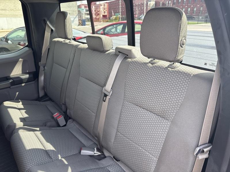 Ford F-150 4WD SuperCab 145" XLT 2015