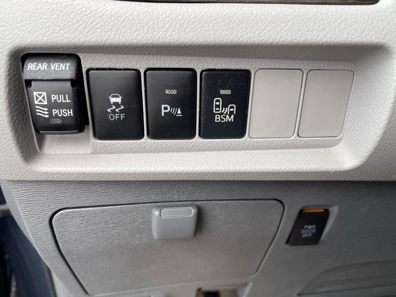 Toyota Sienna Limited AWD 7-Passenger V6 2015