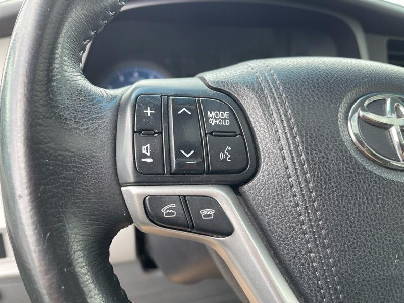 Toyota Sienna Limited AWD 7-Passenger V6 2015