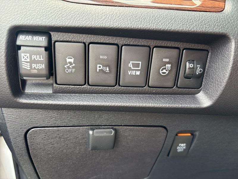 Toyota Sienna XLE 7-Passenger AWD 2018