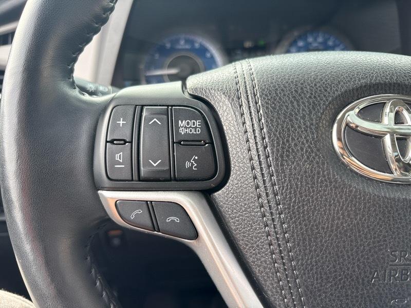 Toyota Sienna XLE 7-Passenger AWD 2018