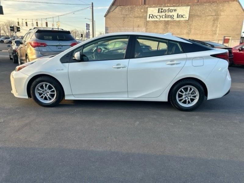 Toyota Prius XLE AWD-e 2019