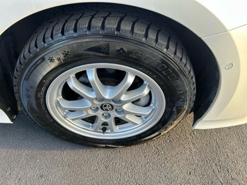 Toyota Prius XLE AWD-e 2019