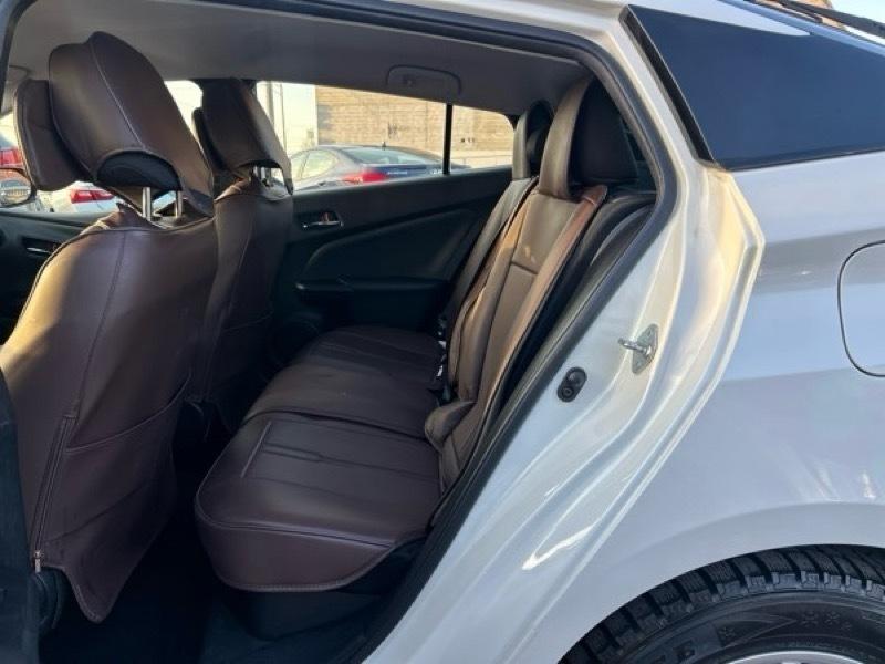 Toyota Prius XLE AWD-e 2019