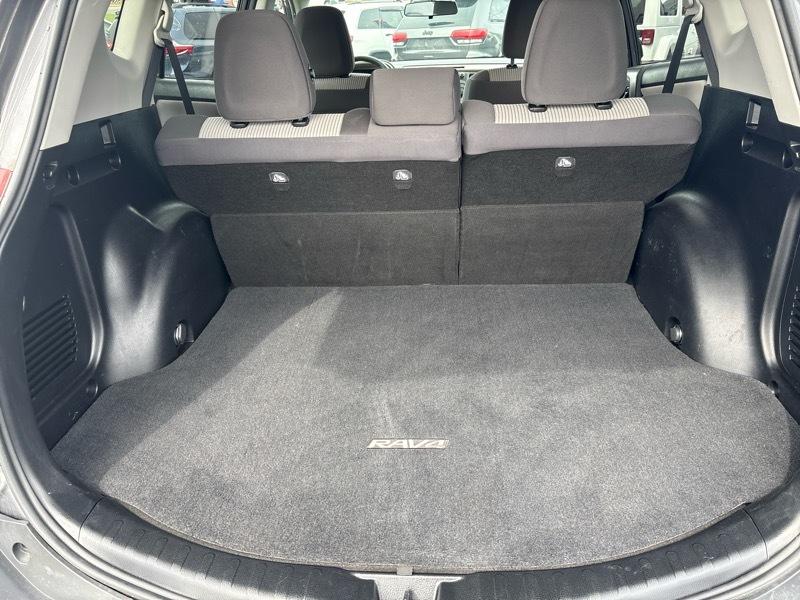 Toyota RAV4 LE AWD 2015