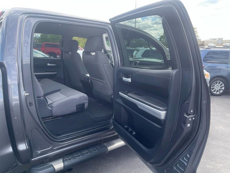 Toyota Tundra SR5 5.7L V8 CrewMax 4WD 2014