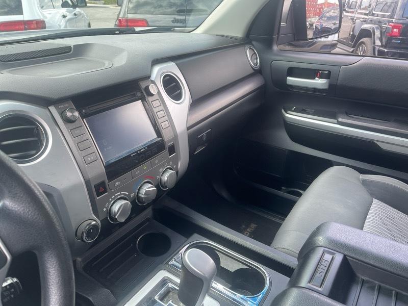 Toyota Tundra SR5 5.7L V8 CrewMax 4WD 2014