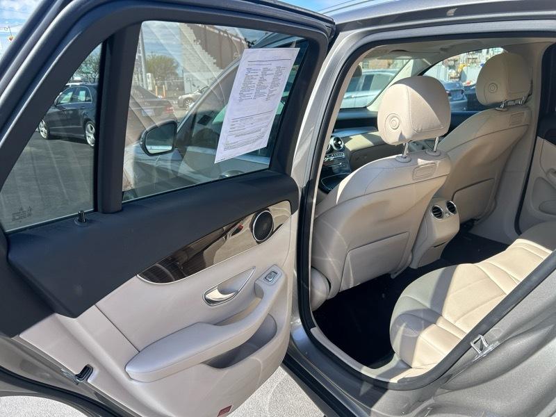 Mercedes-Benz GLC-Class GLC300 4MATIC 2019