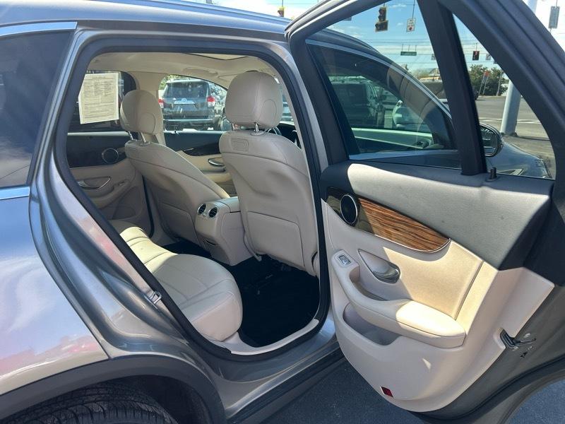 Mercedes-Benz GLC-Class GLC300 4MATIC 2019