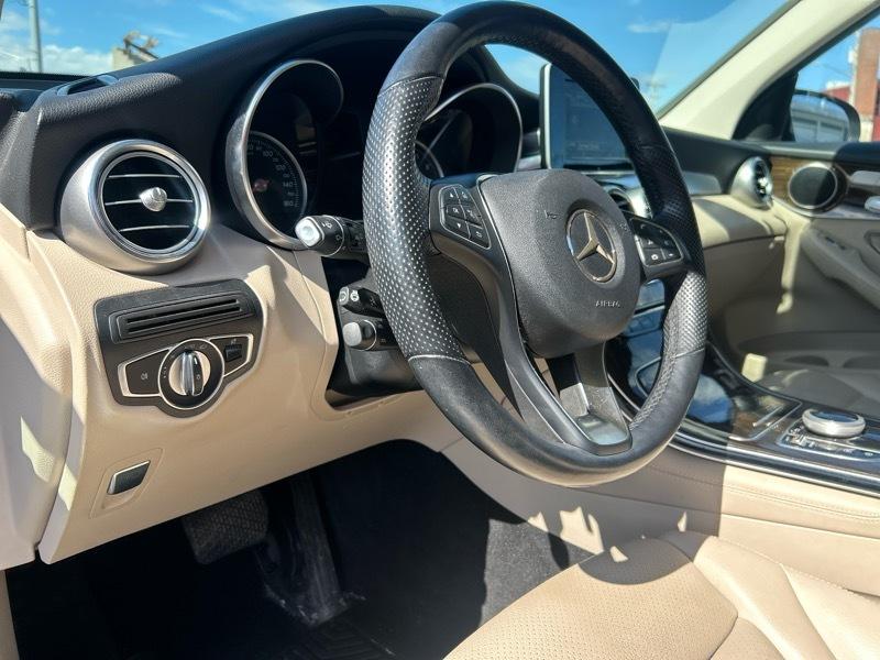 Mercedes-Benz GLC-Class GLC300 4MATIC 2019