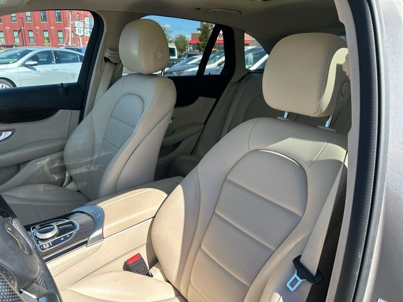Mercedes-Benz GLC-Class GLC300 4MATIC 2019