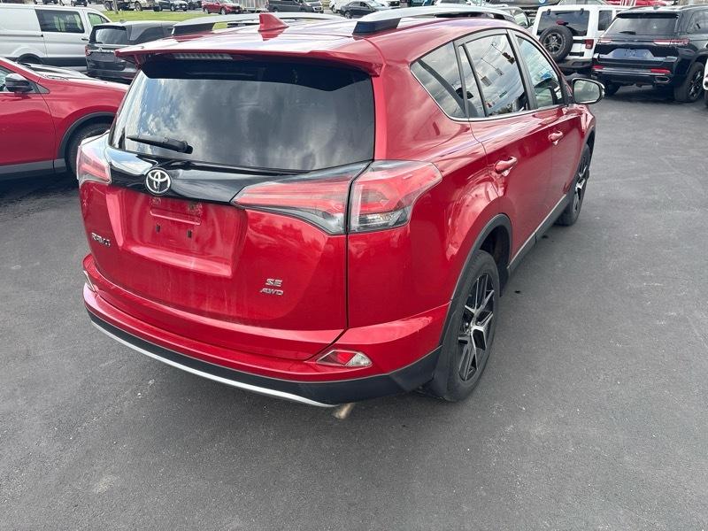 Toyota RAV4 SE 4WD 2016