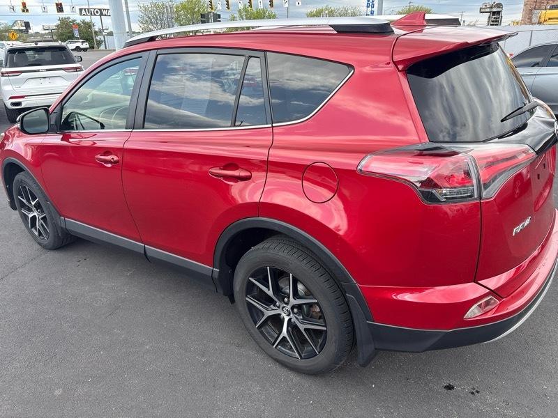 Toyota RAV4 SE 4WD 2016