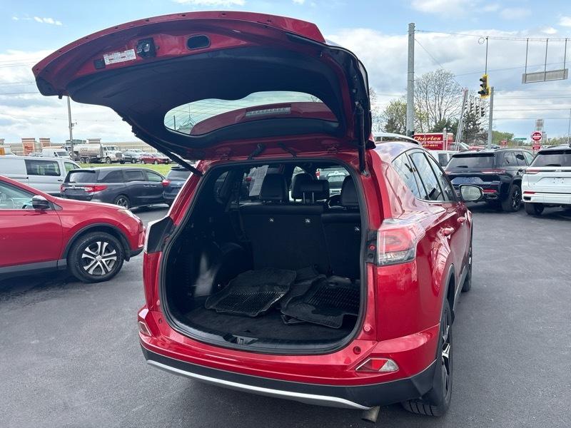 Toyota RAV4 SE 4WD 2016