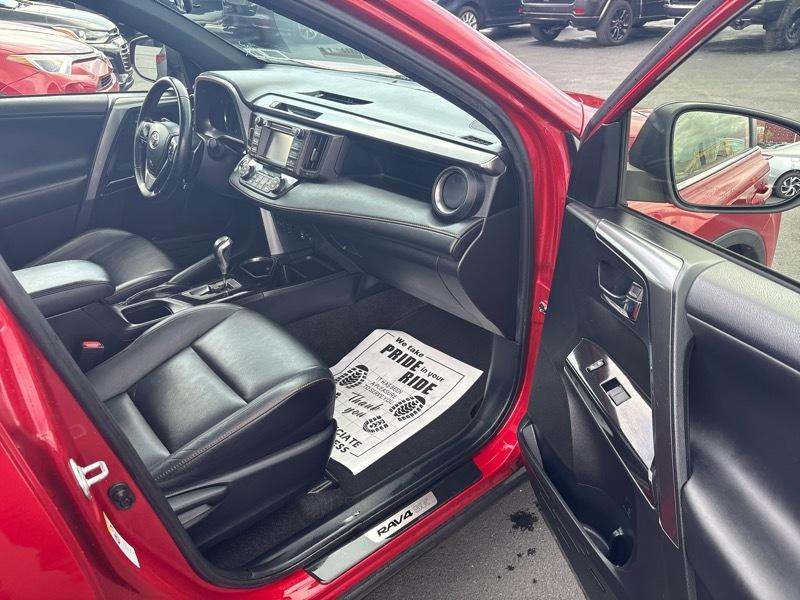 Toyota RAV4 SE 4WD 2016
