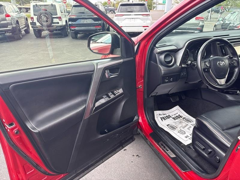 Toyota RAV4 SE 4WD 2016
