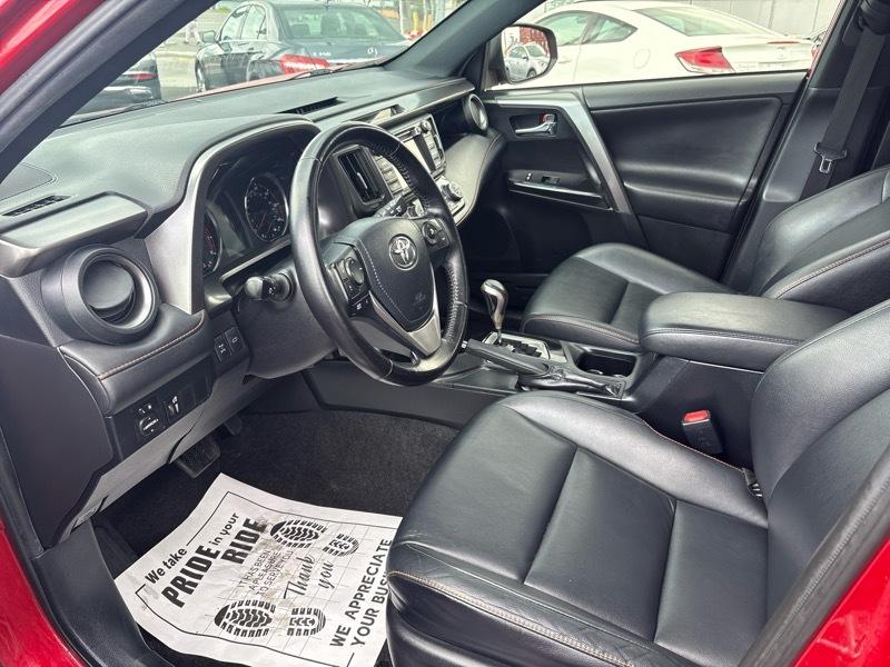 Toyota RAV4 SE 4WD 2016