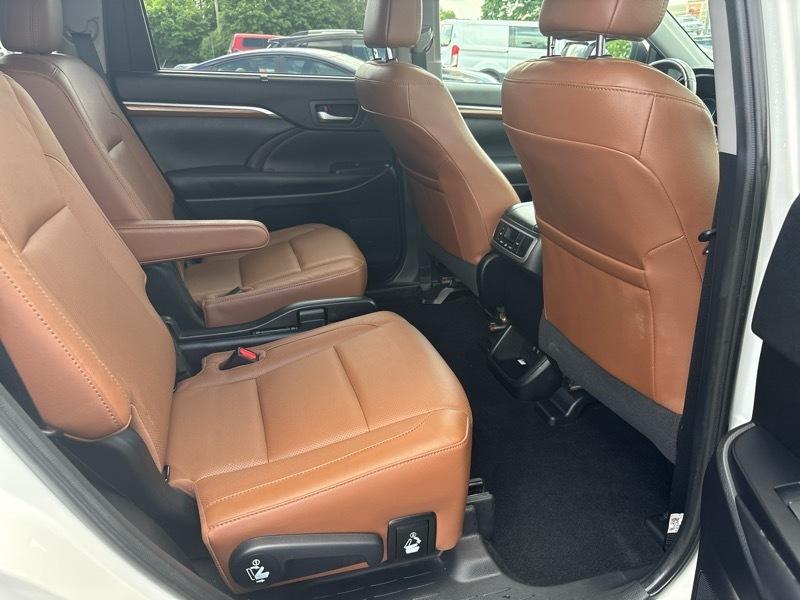 Toyota Highlander Limited AWD V6 2019