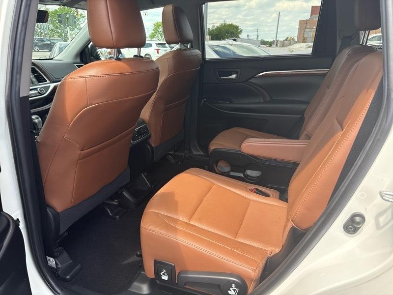 Toyota Highlander Limited AWD V6 2019