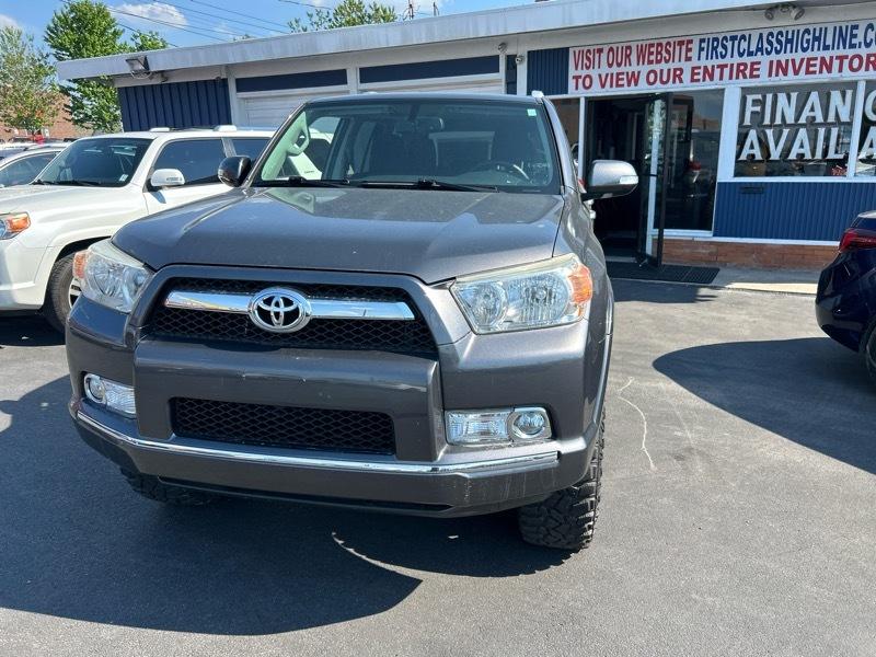 Toyota 4Runner SR5 4WD 2013