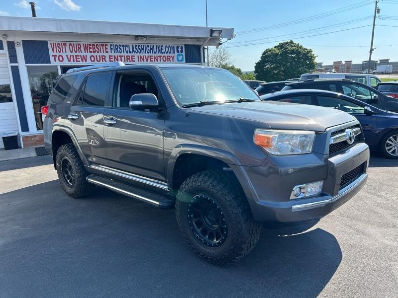 Toyota 4Runner SR5 4WD 2013