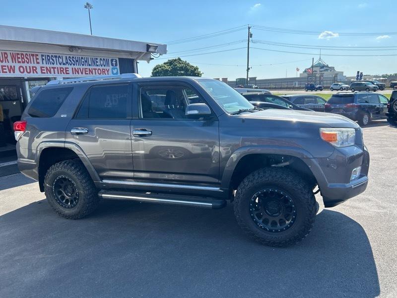 Toyota 4Runner SR5 4WD 2013