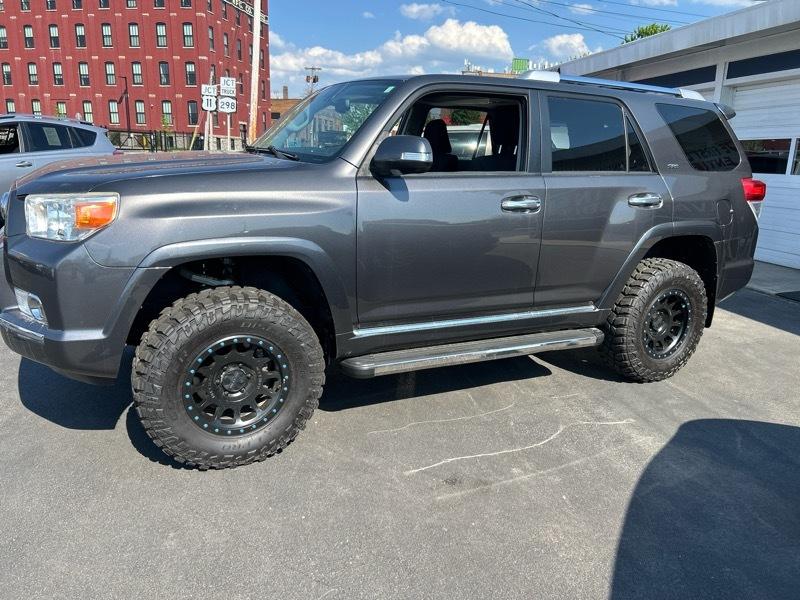 Toyota 4Runner SR5 4WD 2013
