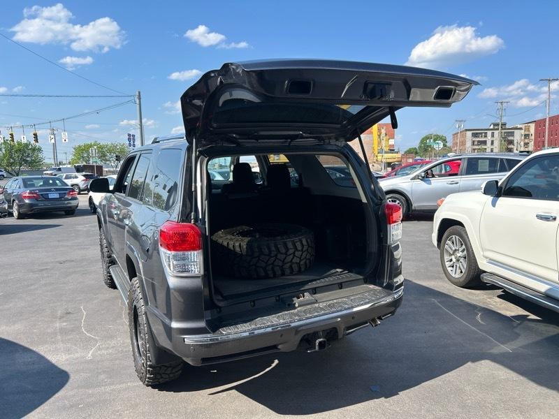 Toyota 4Runner SR5 4WD 2013