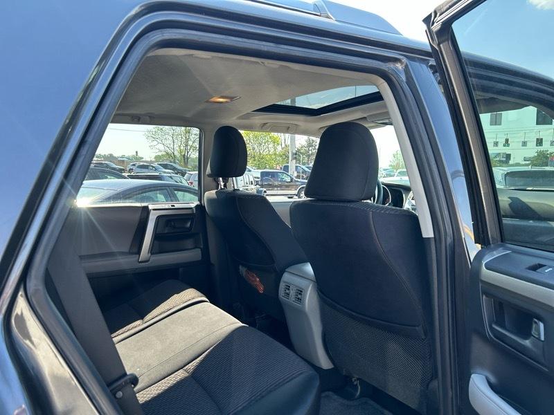 Toyota 4Runner SR5 4WD 2013
