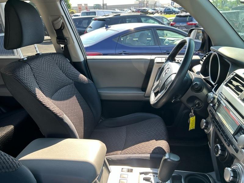 Toyota 4Runner SR5 4WD 2013
