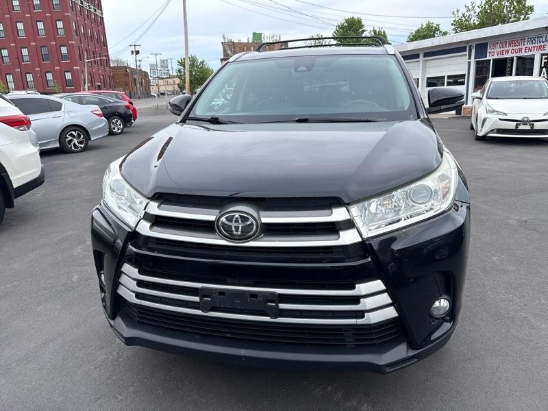 Toyota Highlander XLE AWD V6 2019