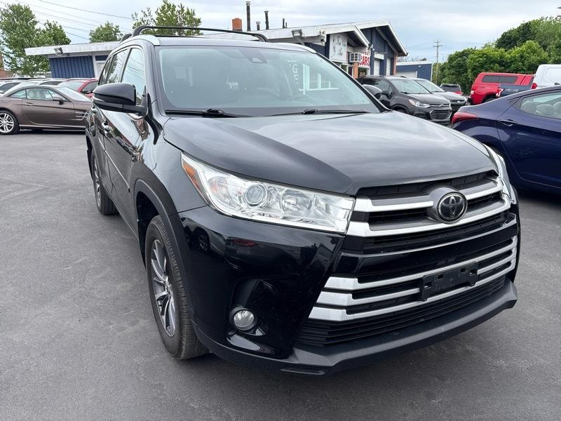 Toyota Highlander XLE AWD V6 2019