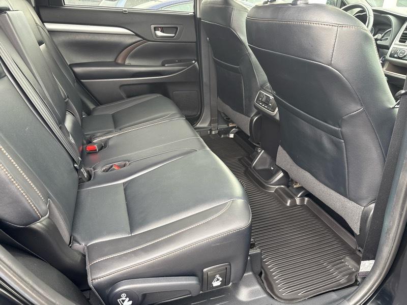 Toyota Highlander XLE AWD V6 2019