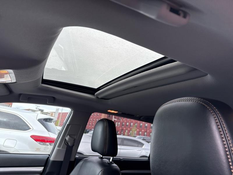 Toyota Highlander XLE AWD V6 2019