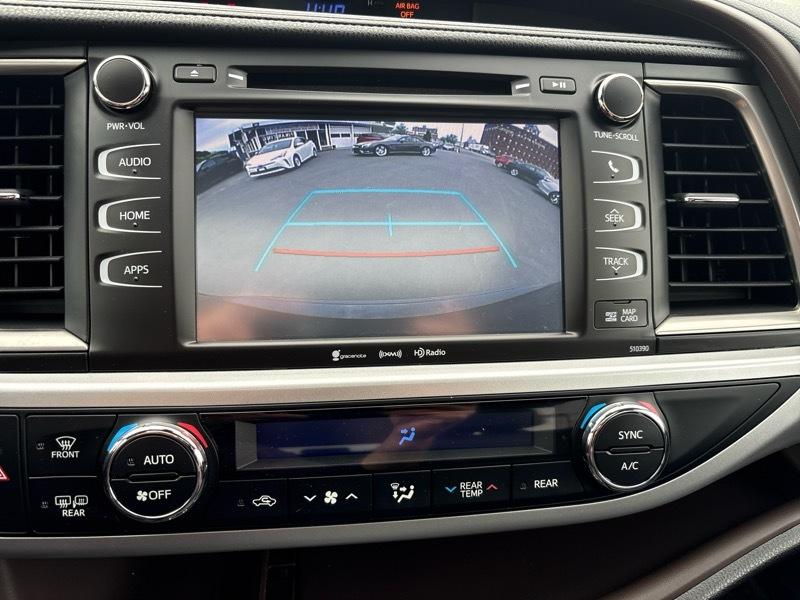 Toyota Highlander XLE AWD V6 2019